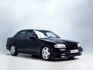 Image 4/29 de Mercedes-Benz C 36 AMG (1994)