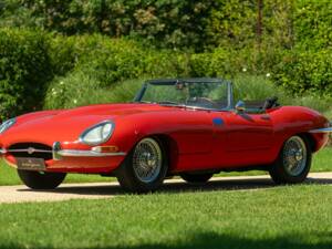 Immagine 9/50 di Jaguar E-Type 4.2 (1966)