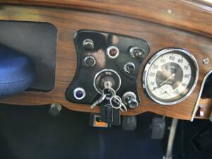 Bild 28/50 von Daimler 24 EL (1940)