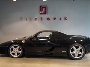 Bild 2/20 von Ferrari F 355 Spider (1998)