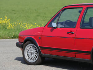 Image 16/36 of Volkswagen Golf Mk II Gti 1.8 (1988)