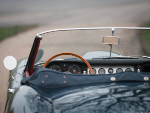 Image 8/21 of Jaguar E-Type 3.8 Flat Floor (1961)