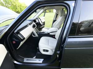 Bild 44/50 von Land Rover Range Rover Autobiography SDV8 (2017)