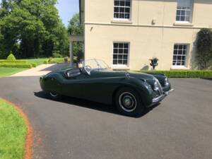 Image 2/6 of Jaguar XK 120 OTS (1954)