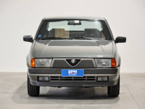 Bild 7/29 von Alfa Romeo 75 1.6 (1987)