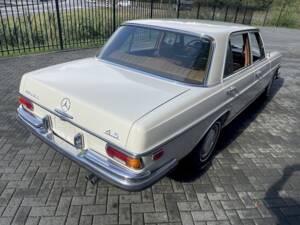 Image 7/35 of Mercedes-Benz 280 SEL 4,5 (1972)