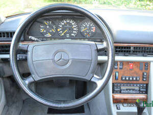 Image 31/50 of Mercedes-Benz 560 SEL (1988)