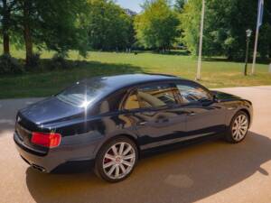 Imagen 41/68 de Bentley Flying Spur V8 S (2017)