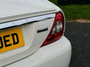 Image 23/50 of Jaguar XJ 8 4.2 (2008)