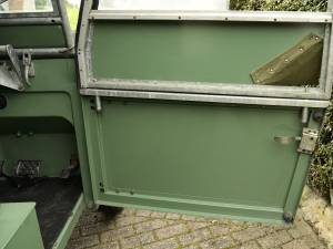 Image 32/44 of Land Rover 80 (1949)