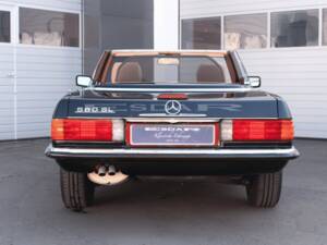 Image 19/23 of Mercedes-Benz 560 SL (1989)