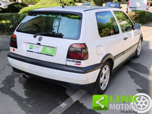 Image 7/10 de Volkswagen Golf III 2.0 16V GTI (1994)