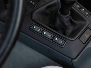 Bild 73/92 von BMW 325i (1994)