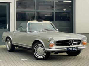 Image 22/22 of Mercedes-Benz 280 SL (1970)