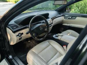 Immagine 36/50 di Mercedes-Benz S 350 CDI BlueEFFICIENCY L (2011)