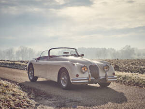 Immagine 4/42 di Jaguar XK 150 3.4 S OTS (1958)