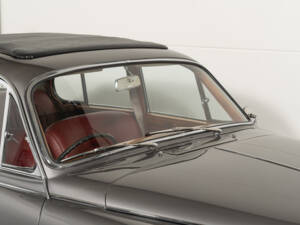 Image 12/34 de Jaguar Mk II 3.4 (1965)