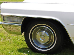 Imagen 22/28 de Cadillac DeVille Convertible (1965)