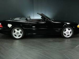 Immagine 7/30 di Mercedes-Benz SL 600 (2001)