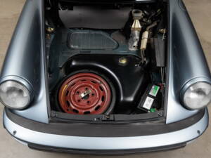 Image 30/41 of Porsche 911 SC 3.0 (1982)