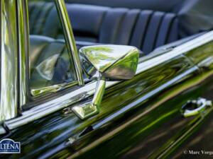 Image 14/52 de Mercedes-Benz 220 SE b (1963)