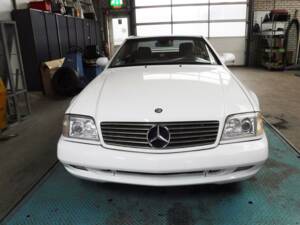 Imagen 24/48 de Mercedes-Benz SL 500 (2000)