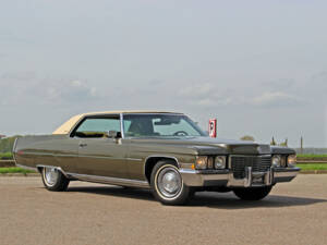 Image 3/30 of Cadillac Coupe DeVille (1972)