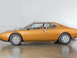 Image 3/20 of Ferrari Dino 308 GT4 (1975)