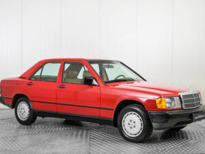 Bild 5/50 von Mercedes-Benz 190 D 2.2 (1984)