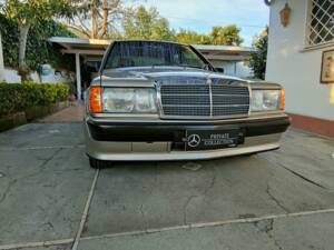 Bild 5/7 von Mercedes-Benz 190 E 2.3 (1987)