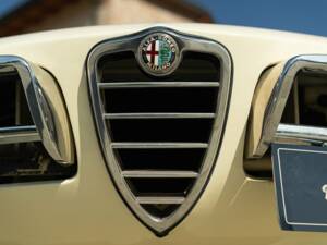 Image 13/50 of Alfa Romeo 1750 Spider Veloce (1969)