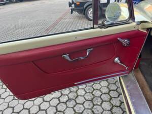 Image 21/63 of Lancia Aurelia B24 Convertible (1958)