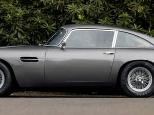 Image 12/50 of Aston Martin DB 4 (1962)