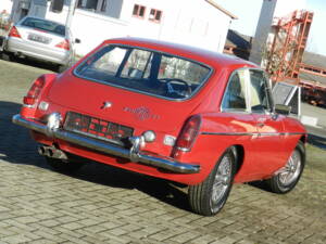 Imagen 23/75 de MG MGB GT (1969)