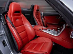 Image 6/9 of Mercedes-Benz SLS AMG Roadster (2012)