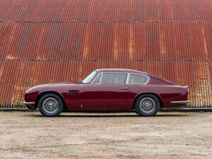 Imagen 6/30 de Aston Martin DB 6 Vantage (1969)