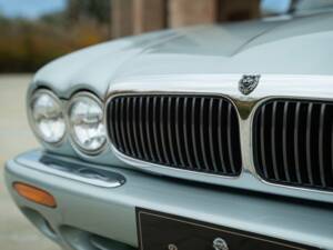 Bild 18/50 von Jaguar XJ 8 Sovereign (1997)