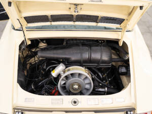 Immagine 36/62 di Porsche 911 2.4 T (1973)