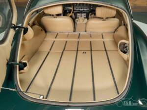 Image 17/19 de Jaguar E-Type (1969)