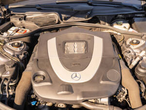 Image 67/67 of Mercedes-Benz CL 500 (2006)