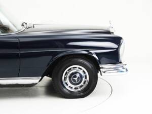 Imagen 7/15 de Mercedes-Benz 220 SE b (1964)