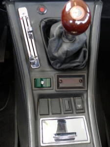 Bild 14/32 von Alfa Romeo 2000 Spider Veloce (1981)