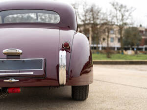 Image 18/50 of Jaguar XK 120 SE FHC (1952)