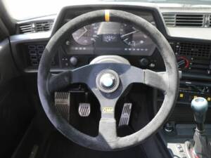 Imagen 9/26 de BMW 635 CSi (1986)