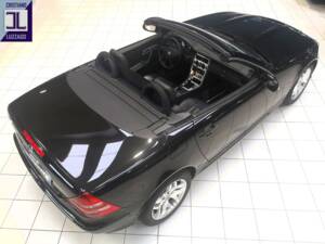 Image 4/72 de Mercedes-Benz SLK 200 Kompressor (2003)