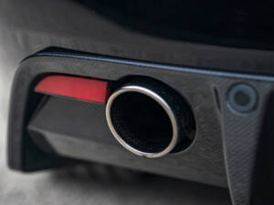 Image 16/36 of Aston Martin DBS (2008)