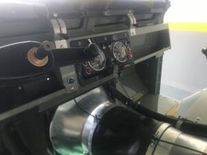 Image 35/39 of Land Rover Forward Control (1975)