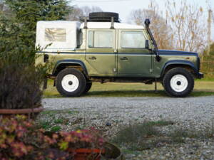 Bild 5/38 von Land Rover Defender 110 (2005)