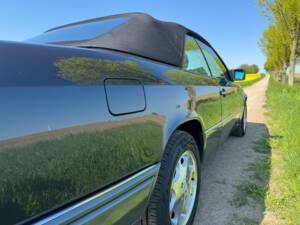 Imagen 7/7 de Mercedes-Benz E 220 (1996)