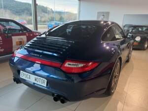 Image 10/43 of Porsche 911 Carrera 4 (2010)